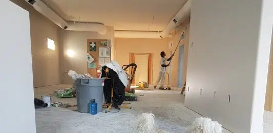 Extension de maison : points forts et limites à connaître avant de se lancer