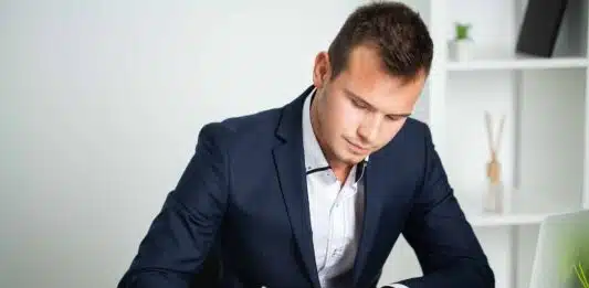 Vêtement de travail : quels sont les indispensables ?